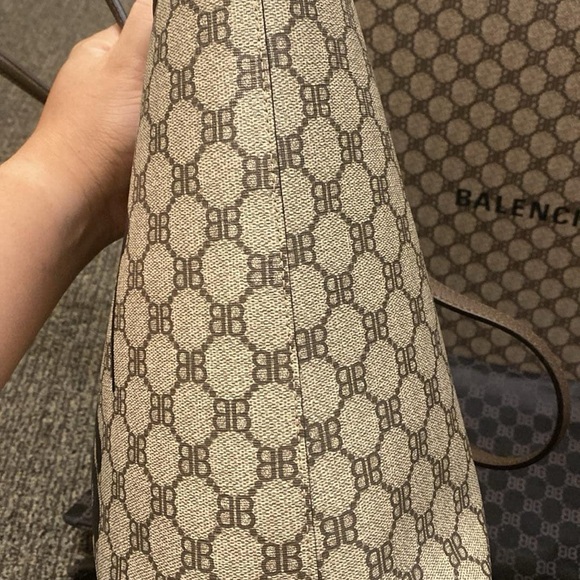 GUCCI X BALENCIAGA
BB Supreme The Hacker Project Medium Ophidia Tote - Picture 4 of 7